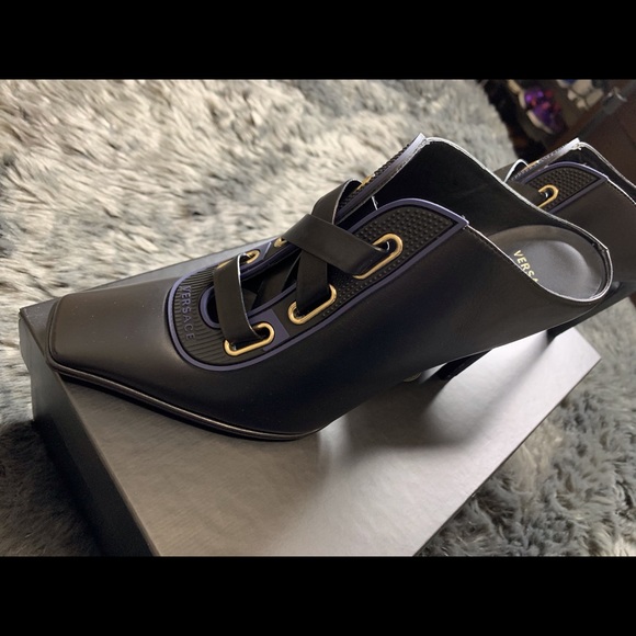 Versace heels - Picture 4 of 7